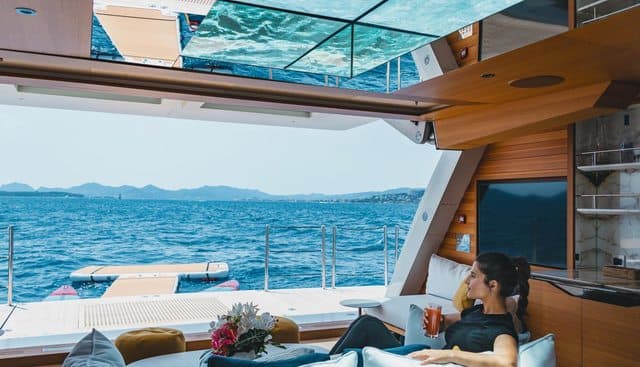 C yacht — C Yacht 4