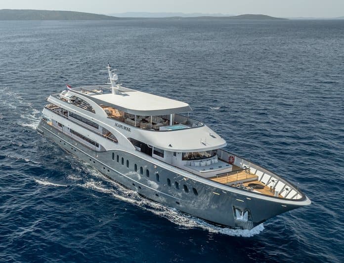 AGAPE ROSE yacht