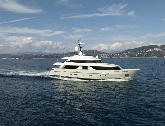 AKAR XIII yacht