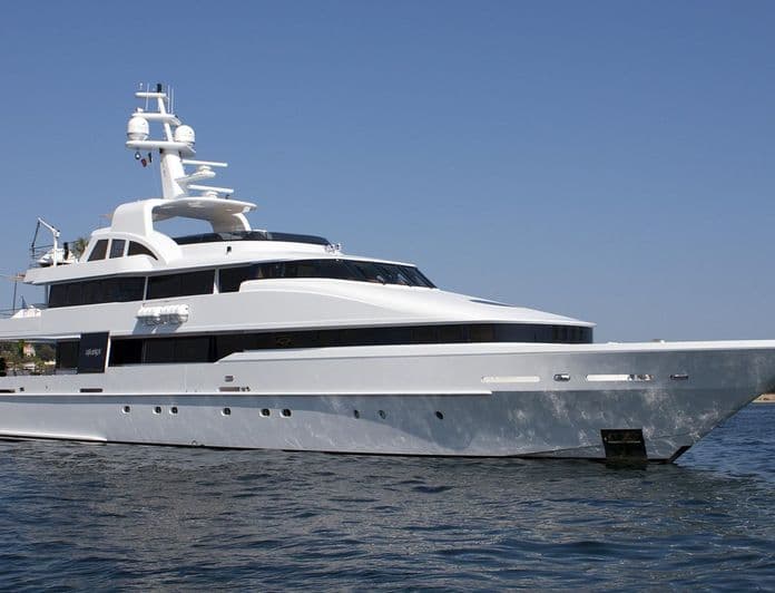 LIFE SAGA yacht