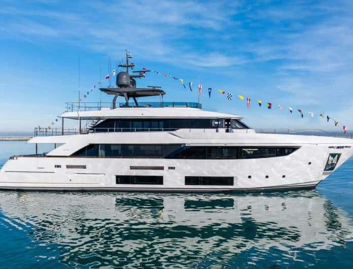 UPSTREAM yacht