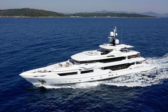 AXIOS yacht — Axios Yacht