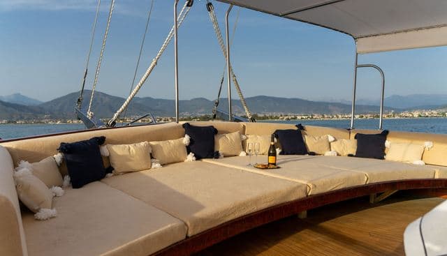 HAPPY DAYS yacht — Happy Days Yacht 3