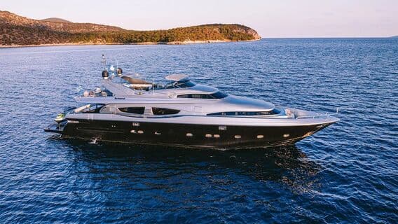 ELVI yacht