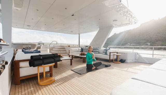 LIMITED RISKS yacht — Limited Risks Yacht 2