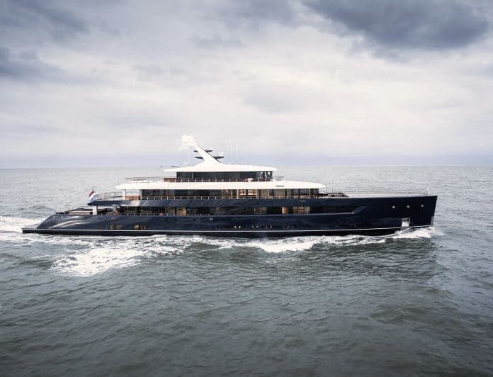 LES CINQ yacht