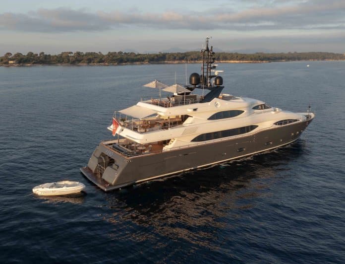 AERO yacht